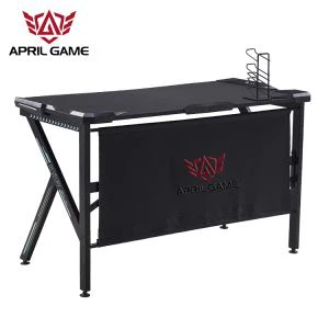 Компютърна маса за априлски игри за игри